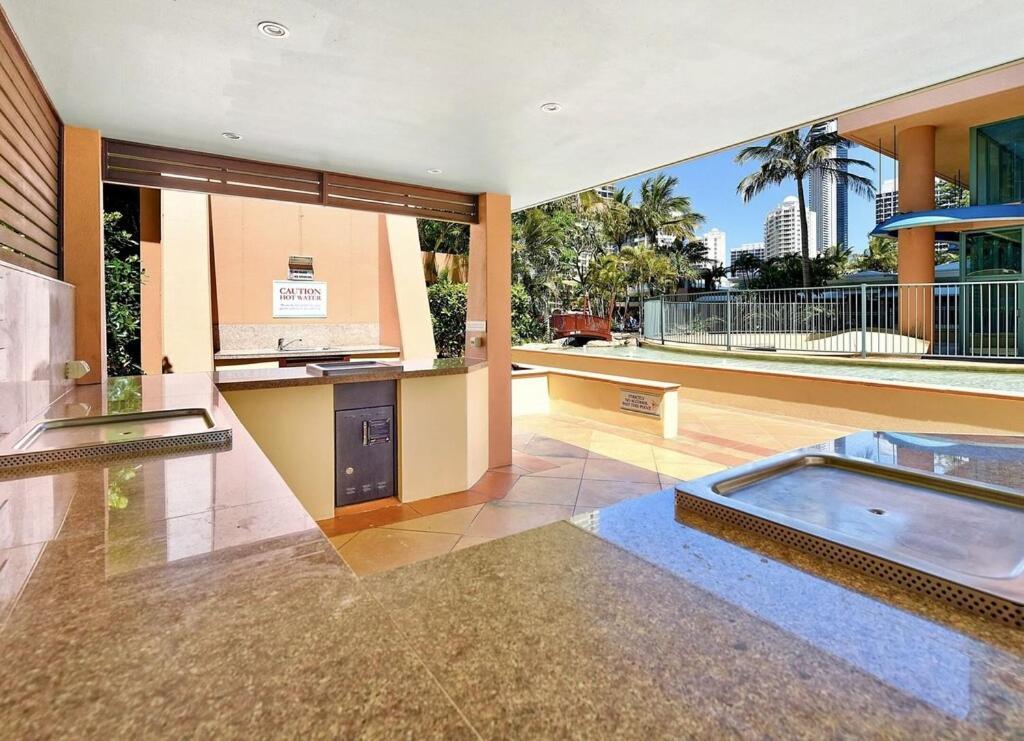 Crown Towers Resort - Private 3 Bedroom Apartment Gold Coast Eksteriør billede
